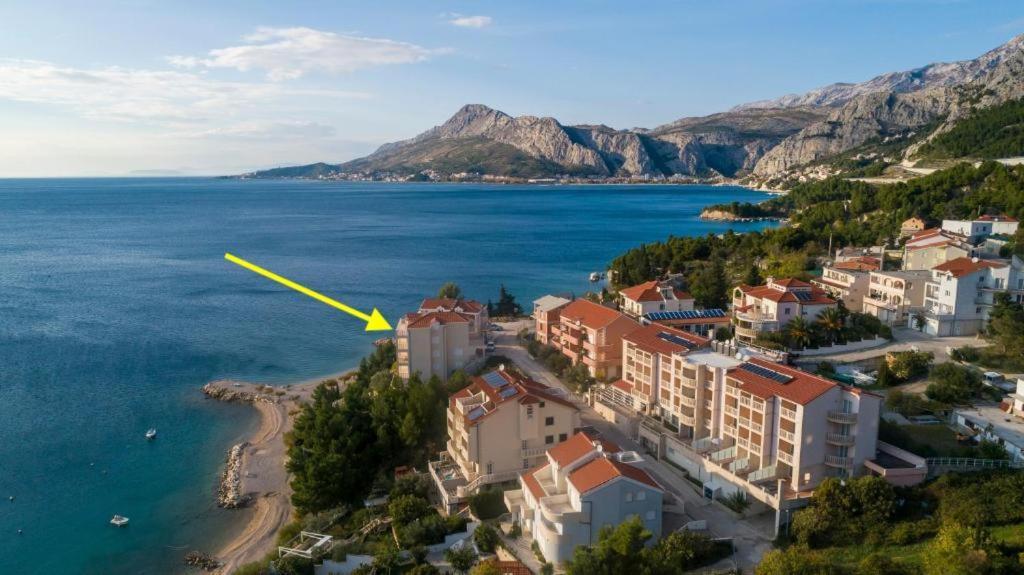 Apartments Lozina On The Beach Omiš Exterior foto