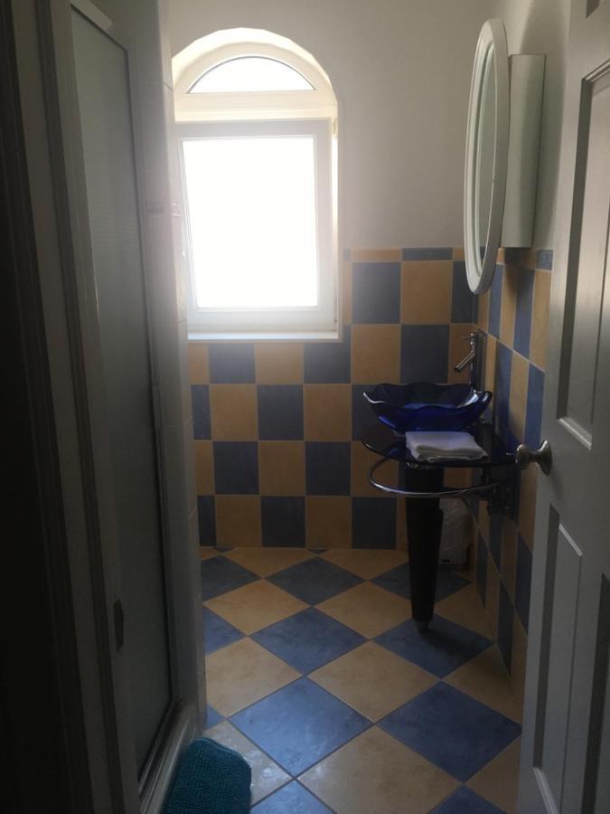 Apartments Lozina On The Beach Omiš Exterior foto