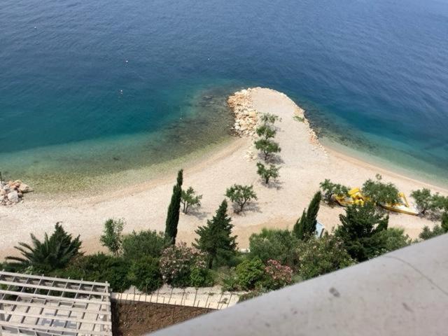 Apartments Lozina On The Beach Omiš Exterior foto